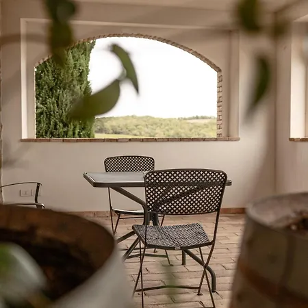 Farma Tenuta Pianirossi Cinigiano