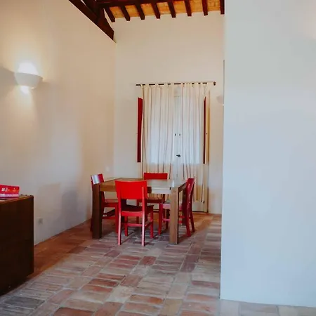 Farma Tenuta Pianirossi Cinigiano